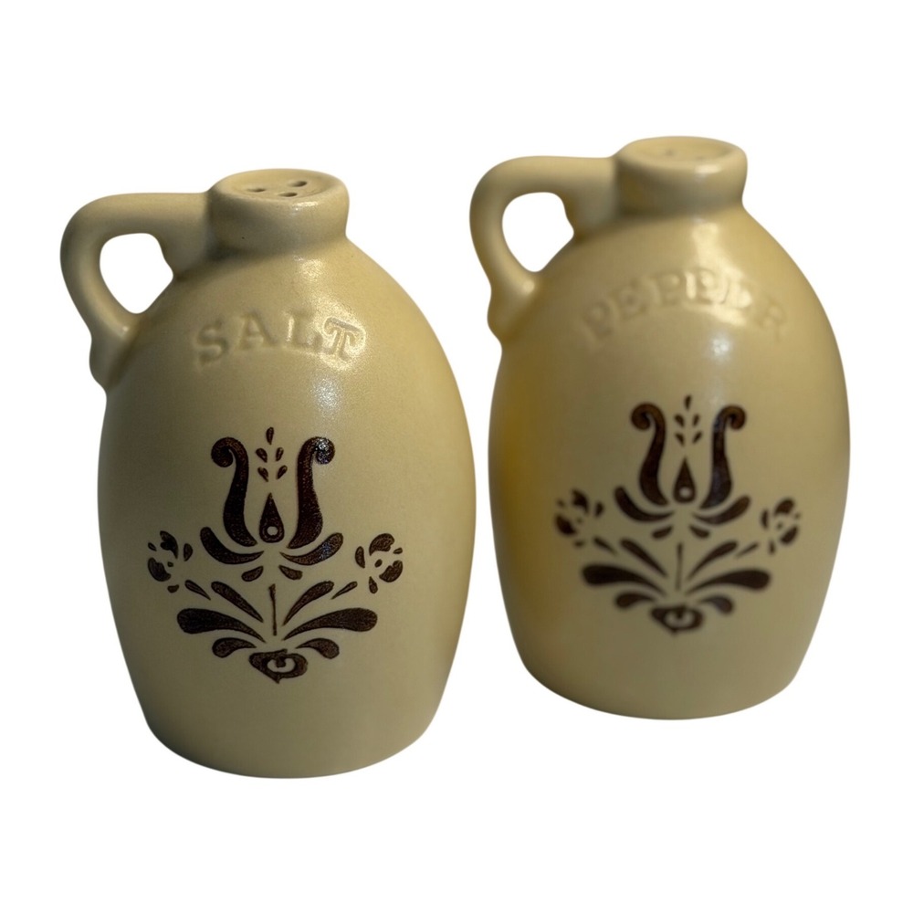 VTG Pfaltzgraff Salt and Pepper Shakers Tan Village Stoneware Jug Style Shakers